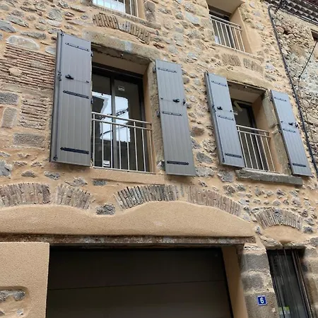 Neufs Avec Garages Dans Maison De Village *